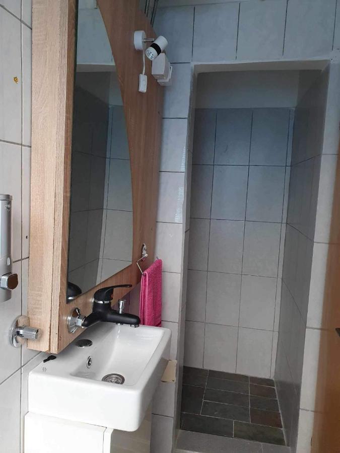 Smjestaj Lägenhet Doboj Exteriör bild